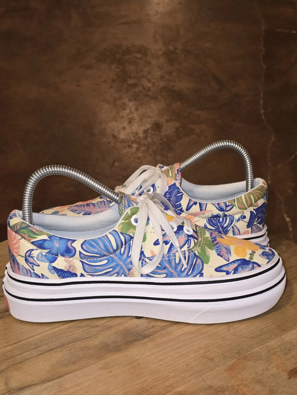 VANS Super ComfyCush Era Tropical Mellow Yellow/True White Floral Sneakers W7